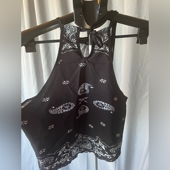 Black Handkerchief top - Picture 4 of 13